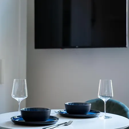 New Rue Roger #2 - Bills Included - Direct Train From Cdg Airport *