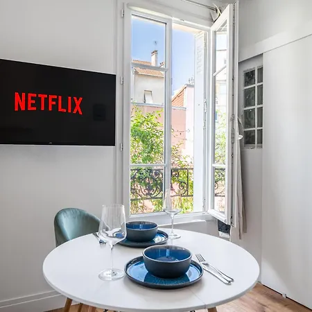 New Rue Roger #2 - Bills Included - Direct Train From Cdg Airport *