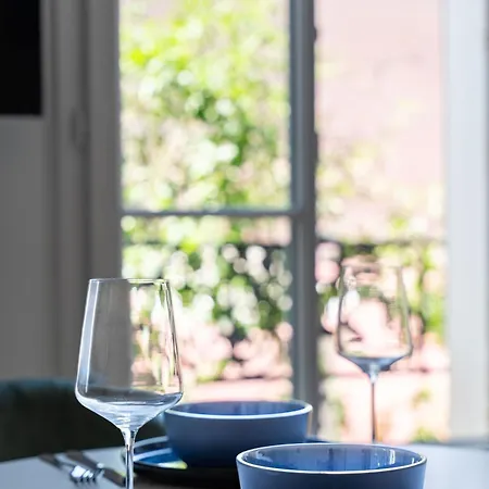 Apartment New Rue Roger #2 - Bills Included - Direct Train From Cdg Airport